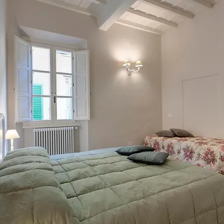 Lambert Apartment