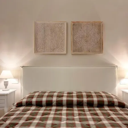 Lambert Apartament *